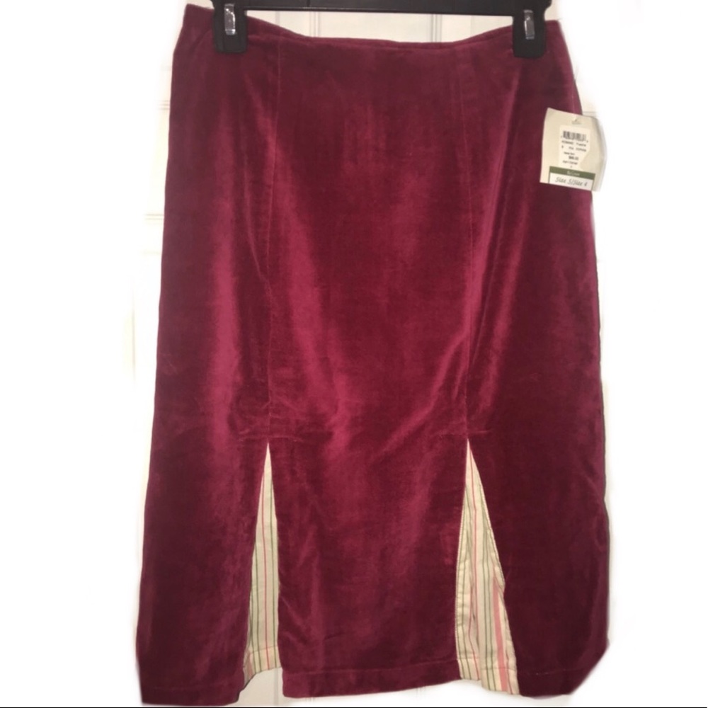 Burgundy Rose NWT Skirt - Kit Cornell - Size 4